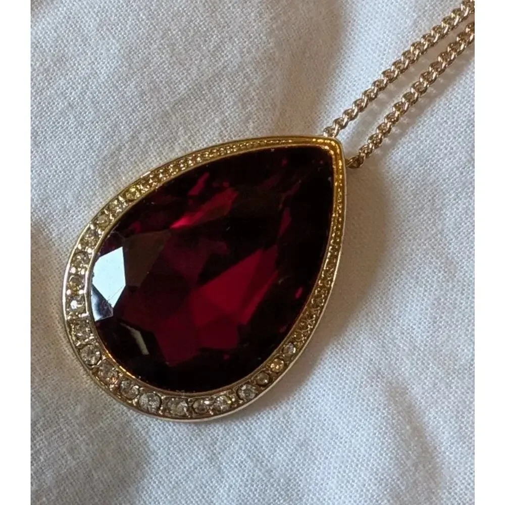 AVON Radiant Teardrop Necklace & Earring Giftset Goldtone w/Red Ruby Faux Stone